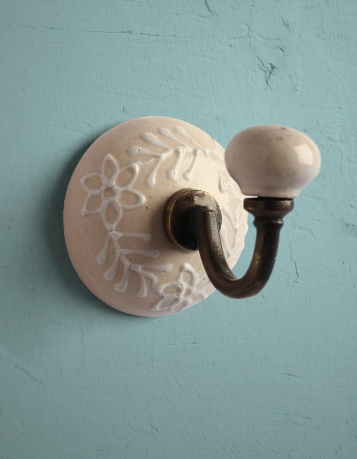 Wall Hooks | Decorative Offwhite Embossed Ceramic Round Coat Hook Hooks/Hangers Wall Hooks