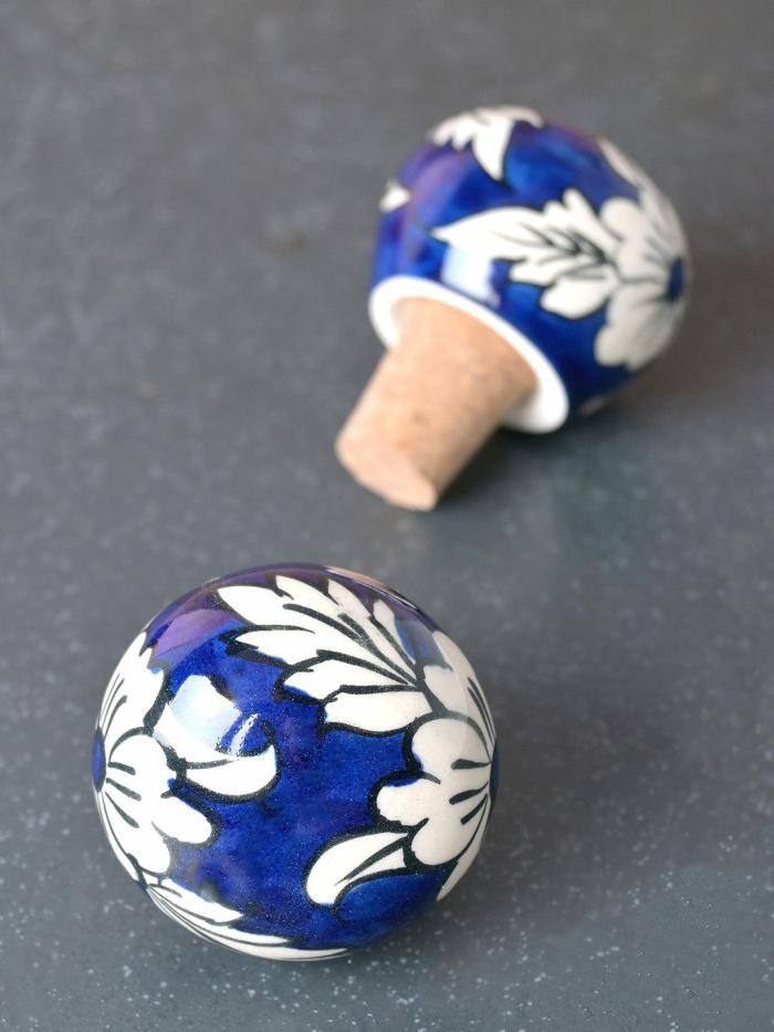 Wine Bottle Stoppers | White Flower On Black Ceramic Wine Bottle Stopper (Sold in Set of 2) Cabinet Knobs Wine Bottle Stoppers